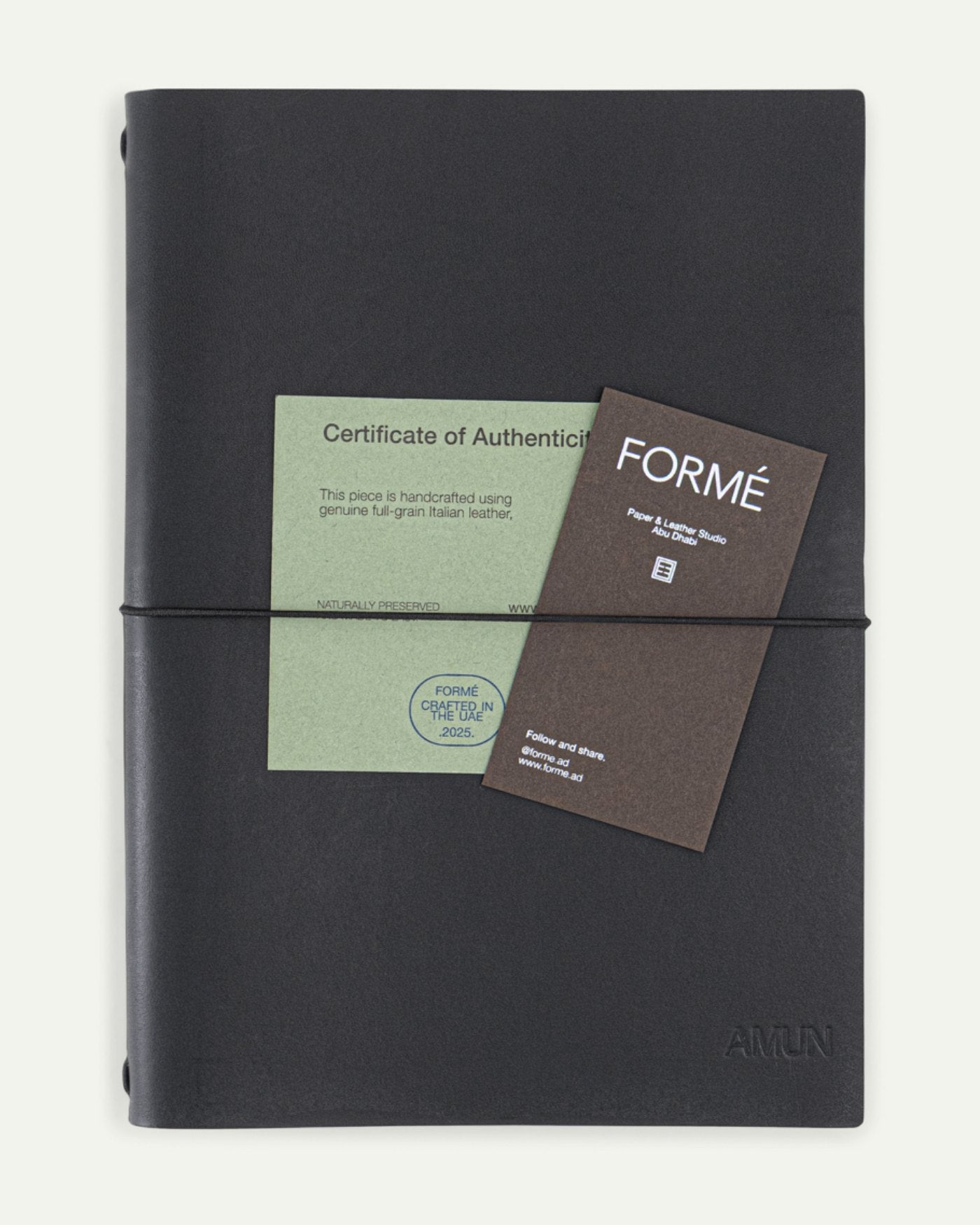 Black cover with its certificate.